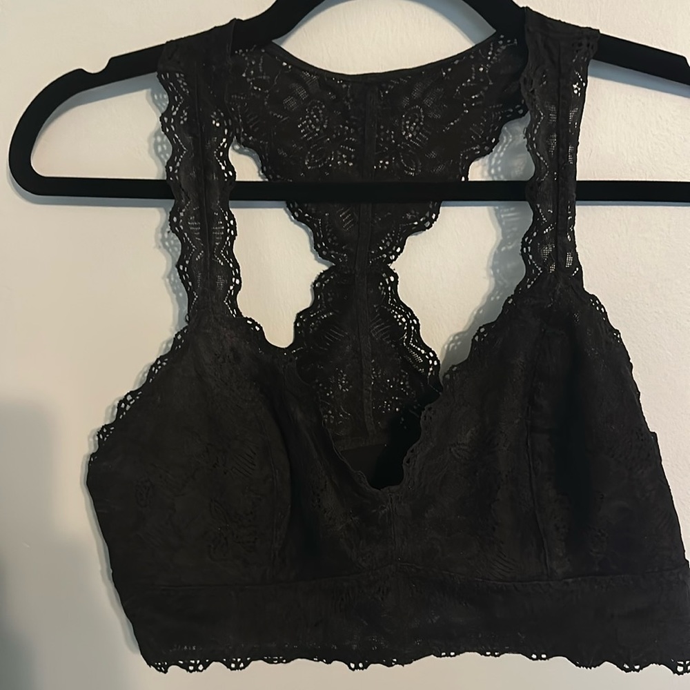 Set of 4 Felina race back lace bralettes, size Large.  Never worn